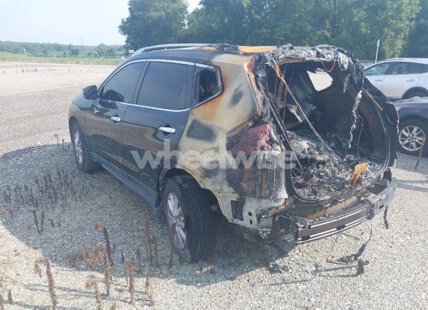 Photo 3 of 2017 Nissan Rogue SV (VIN 5N1AT2MV5HC897397)