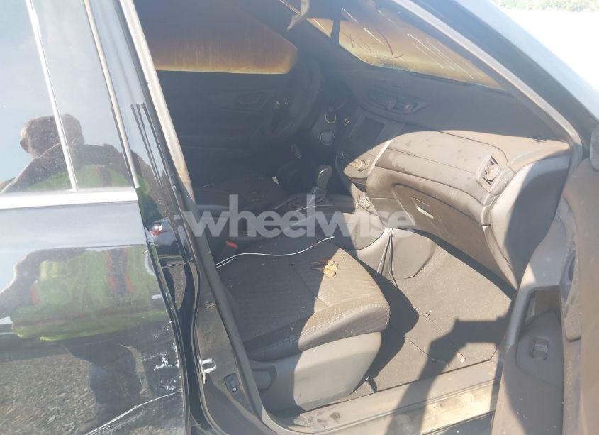 Photo 5 of 2017 Nissan Rogue SV (VIN 5N1AT2MV5HC897397)