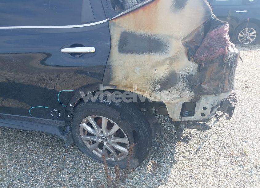 Photo 6 of 2017 Nissan Rogue SV (VIN 5N1AT2MV5HC897397)