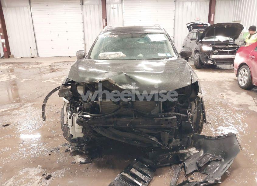 Photo 12 of 2018 Nissan Rogue SV (VIN 5N1AT2MV5JC745674)