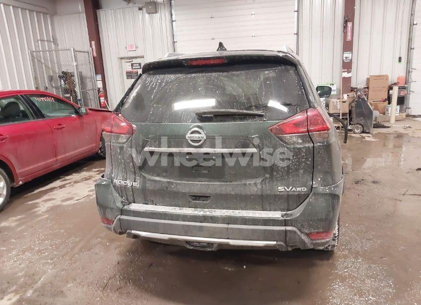 Photo 16 of 2018 Nissan Rogue SV (VIN 5N1AT2MV5JC745674)