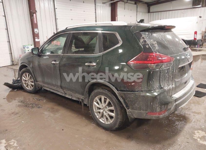 Photo 3 of 2018 Nissan Rogue SV (VIN 5N1AT2MV5JC745674)