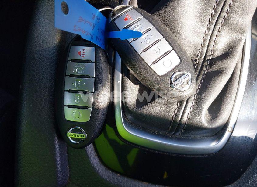 Photo 11 of 2018 Nissan Rogue SV (VIN 5N1AT2MV5JC752043)