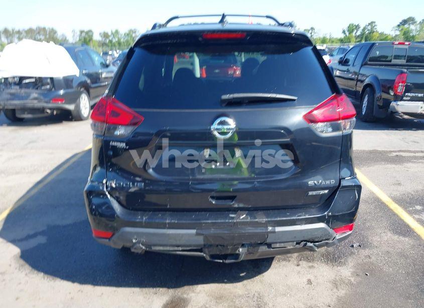 Photo 16 of 2018 Nissan Rogue SV (VIN 5N1AT2MV5JC752043)