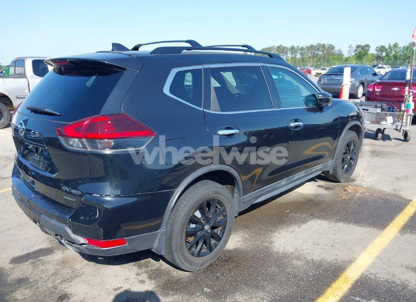 Photo 4 of 2018 Nissan Rogue SV (VIN 5N1AT2MV5JC752043)