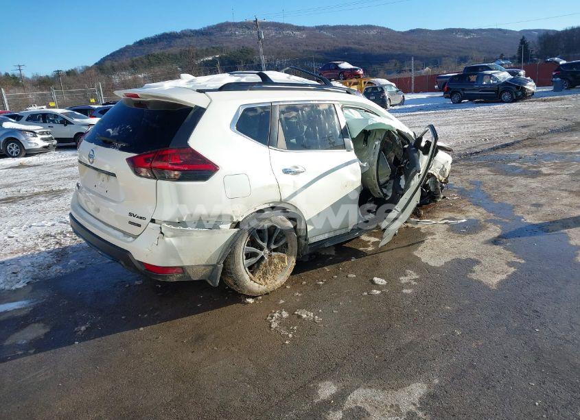 Photo 4 of 2018 Nissan Rogue SV (VIN 5N1AT2MV5JC754567)