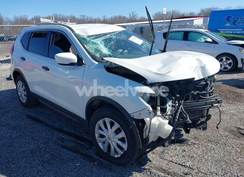 2018 Nissan Rogue S (VIN 5N1AT2MV5JC773927) main photo
