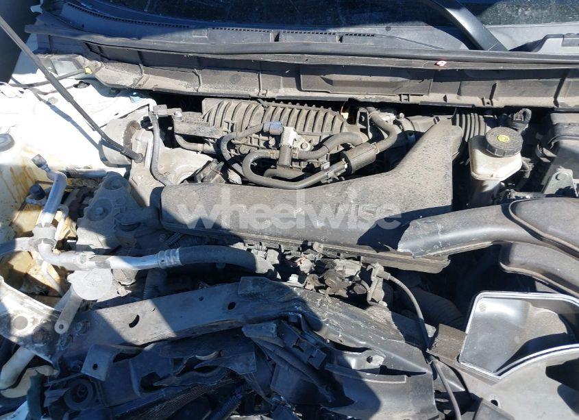 Photo 10 of 2018 Nissan Rogue S (VIN 5N1AT2MV5JC773927)