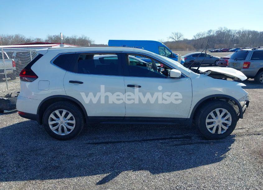 Photo 14 of 2018 Nissan Rogue S (VIN 5N1AT2MV5JC773927)