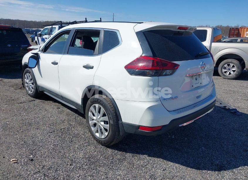 Photo 3 of 2018 Nissan Rogue S (VIN 5N1AT2MV5JC773927)
