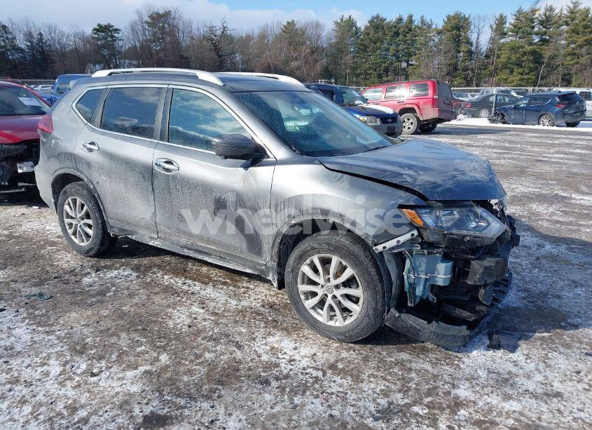 2018 Nissan Rogue SV (VIN 5N1AT2MV5JC774270) main photo