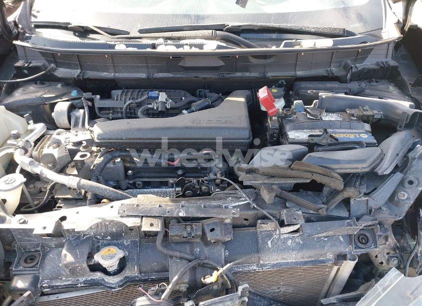 Photo 10 of 2018 Nissan Rogue SV (VIN 5N1AT2MV5JC774270)