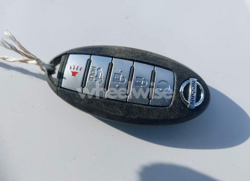 Photo 11 of 2018 Nissan Rogue SV (VIN 5N1AT2MV5JC774270)