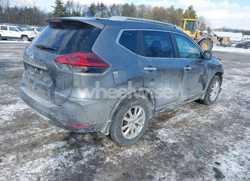 Photo 4 of 2018 Nissan Rogue SV (VIN 5N1AT2MV5JC774270)