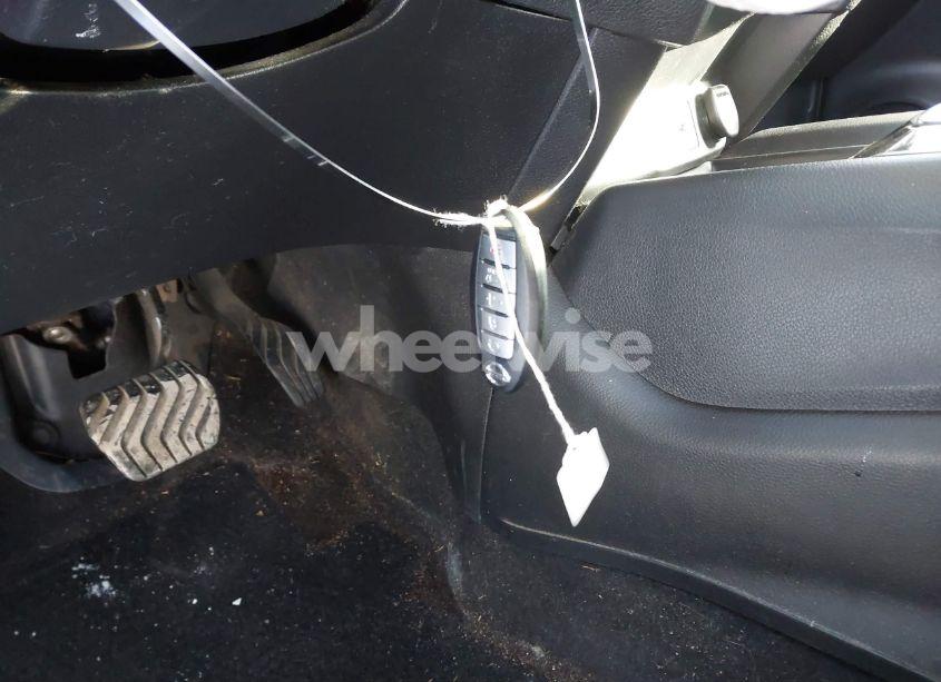 Photo 11 of 2018 Nissan Rogue SV (VIN 5N1AT2MV5JC804089)