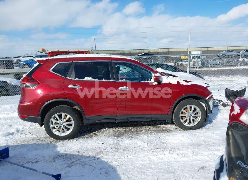Photo 14 of 2018 Nissan Rogue SV (VIN 5N1AT2MV5JC804089)