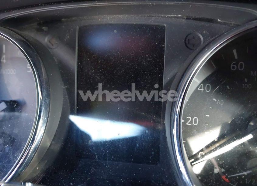 Photo 16 of 2018 Nissan Rogue SV (VIN 5N1AT2MV5JC804089)