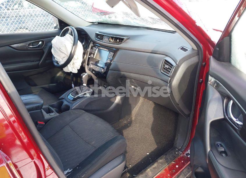 Photo 5 of 2018 Nissan Rogue SV (VIN 5N1AT2MV5JC804089)