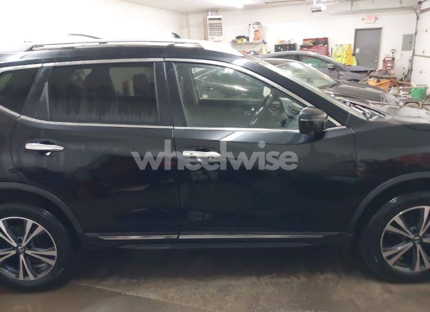 Photo 13 of 2018 Nissan Rogue SL (VIN 5N1AT2MV5JC833088)