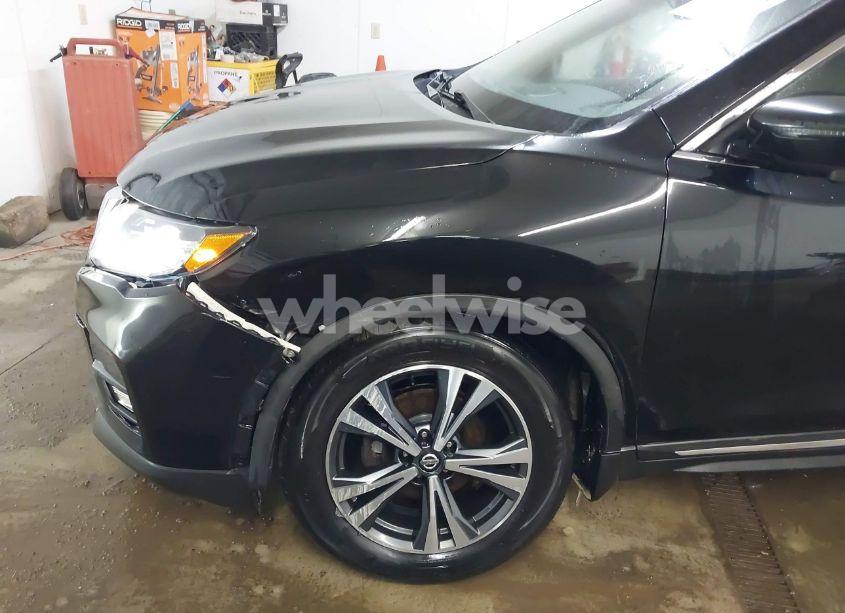 Photo 17 of 2018 Nissan Rogue SL (VIN 5N1AT2MV5JC833088)