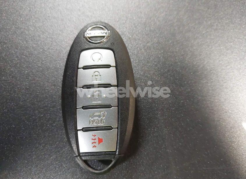 Photo 11 of 2019 Nissan Rogue SV (VIN 5N1AT2MV5KC703927)