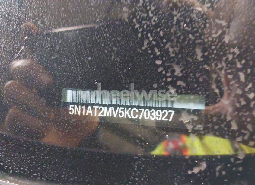 Photo 18 of 2019 Nissan Rogue SV (VIN 5N1AT2MV5KC703927)