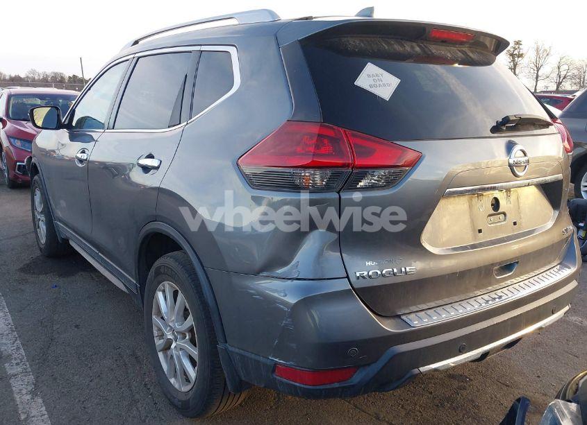 Photo 3 of 2019 Nissan Rogue SV (VIN 5N1AT2MV5KC732182)