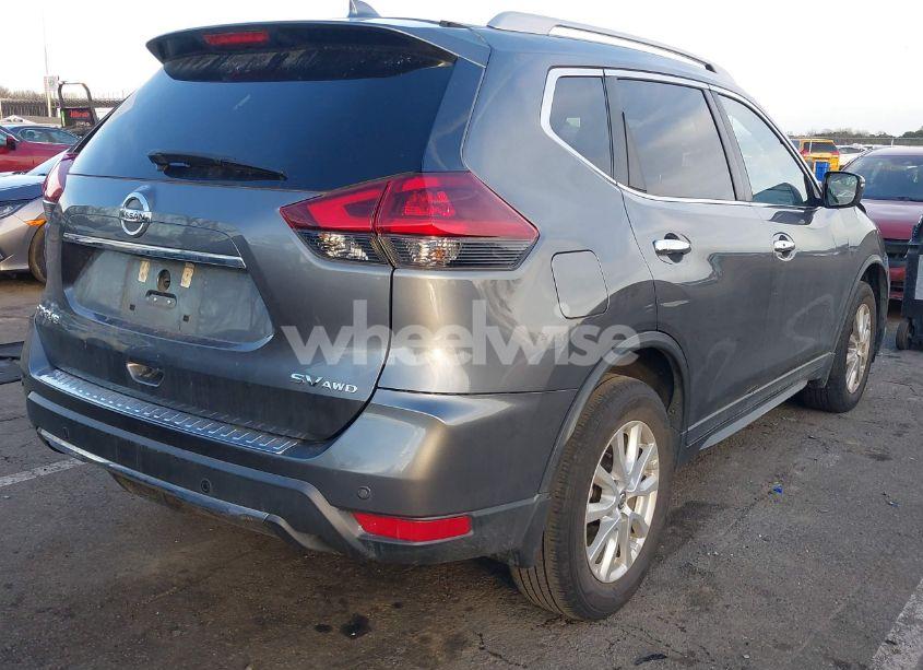 Photo 4 of 2019 Nissan Rogue SV (VIN 5N1AT2MV5KC732182)
