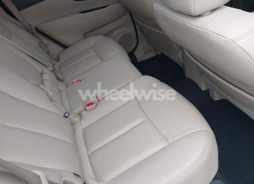 Photo 8 of 2019 Nissan Rogue SL (VIN 5N1AT2MV5KC743568)