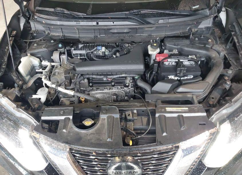 Photo 10 of 2019 Nissan Rogue SV (VIN 5N1AT2MV5KC747409)