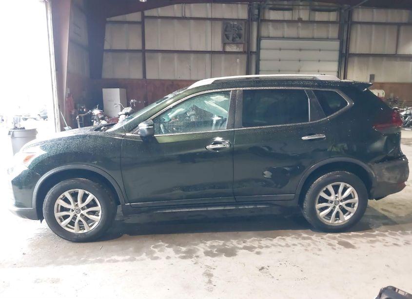 Photo 14 of 2019 Nissan Rogue SV (VIN 5N1AT2MV5KC747409)