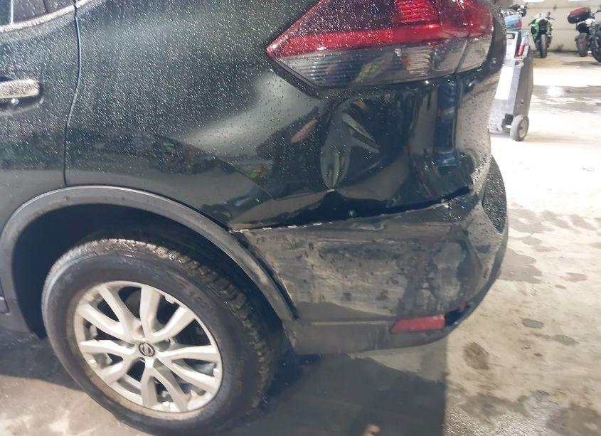 Photo 6 of 2019 Nissan Rogue SV (VIN 5N1AT2MV5KC747409)