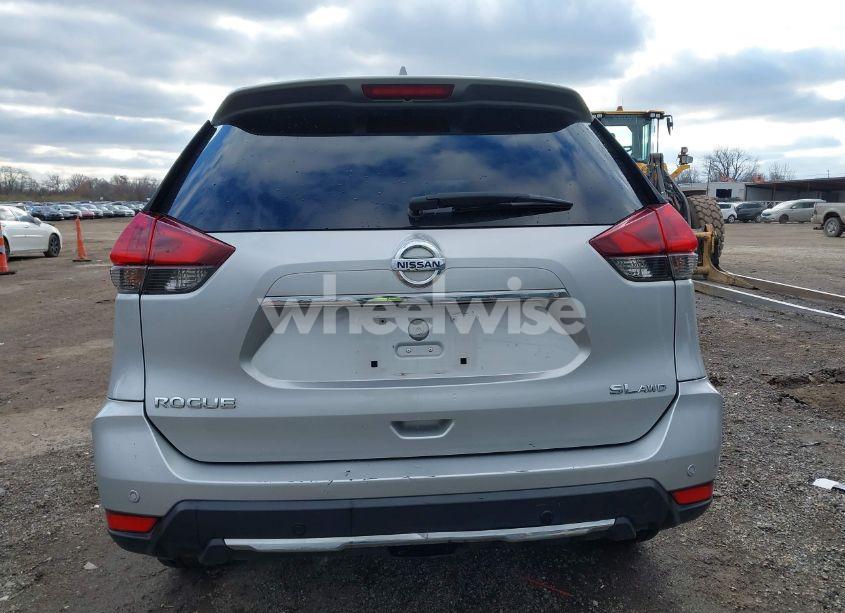 Photo 16 of 2019 Nissan Rogue SL (VIN 5N1AT2MV5KC753243)