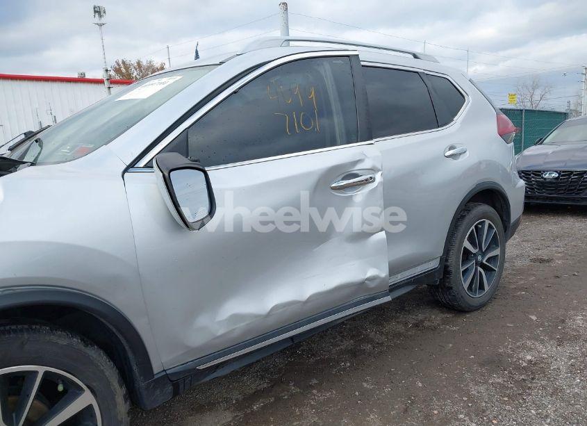 Photo 17 of 2019 Nissan Rogue SL (VIN 5N1AT2MV5KC753243)