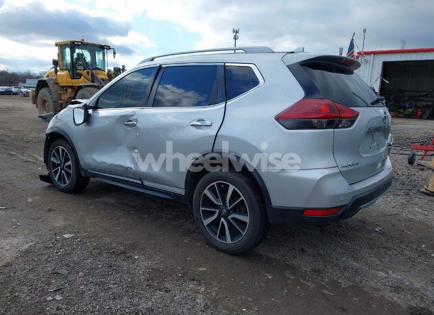 Photo 3 of 2019 Nissan Rogue SL (VIN 5N1AT2MV5KC753243)