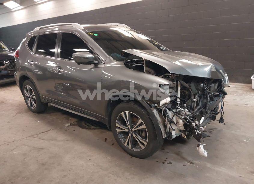2019 Nissan Rogue SV (VIN 5N1AT2MV5KC772486) main photo