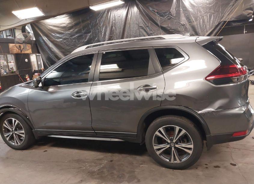 Photo 15 of 2019 Nissan Rogue SV (VIN 5N1AT2MV5KC772486)