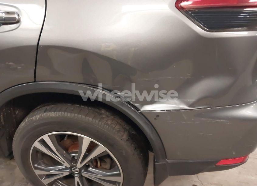 Photo 18 of 2019 Nissan Rogue SV (VIN 5N1AT2MV5KC772486)