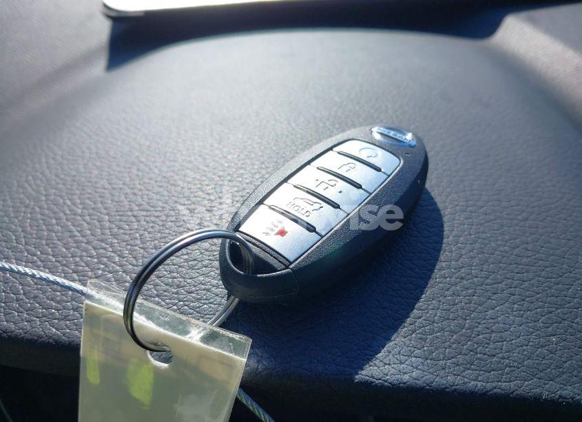 Photo 11 of 2019 Nissan Rogue SL (VIN 5N1AT2MV5KC799882)