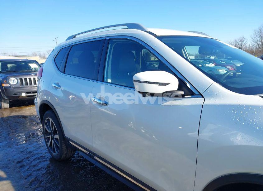 Photo 13 of 2019 Nissan Rogue SL (VIN 5N1AT2MV5KC799882)