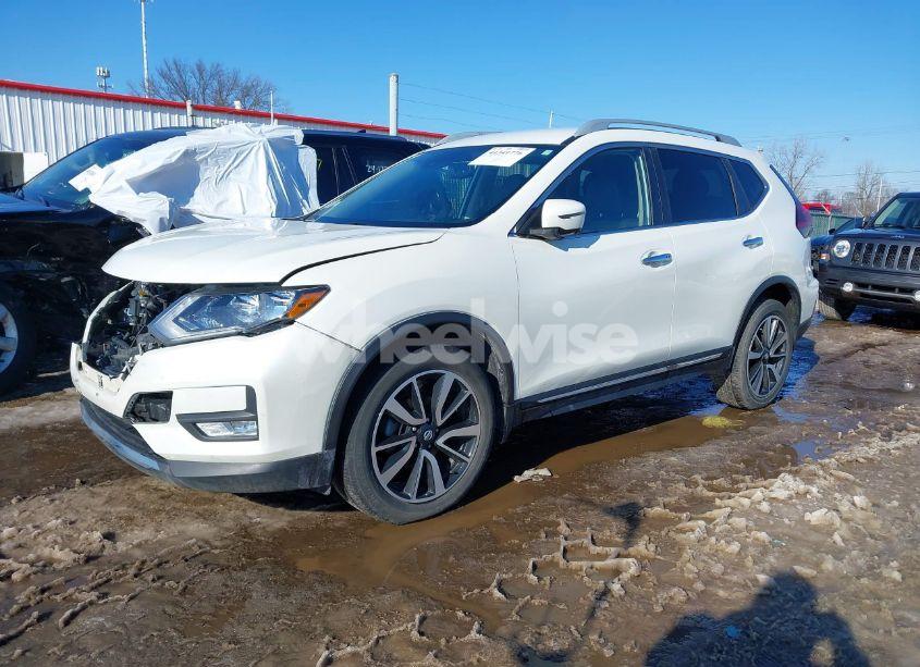 Photo 2 of 2019 Nissan Rogue SL (VIN 5N1AT2MV5KC799882)