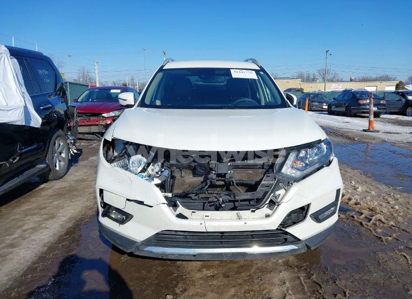 Photo 6 of 2019 Nissan Rogue SL (VIN 5N1AT2MV5KC799882)
