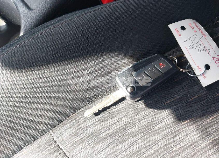 Photo 11 of 2019 Nissan Rogue S (VIN 5N1AT2MV5KC830564)