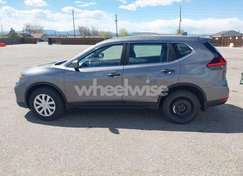 Photo 14 of 2019 Nissan Rogue S (VIN 5N1AT2MV5KC830564)