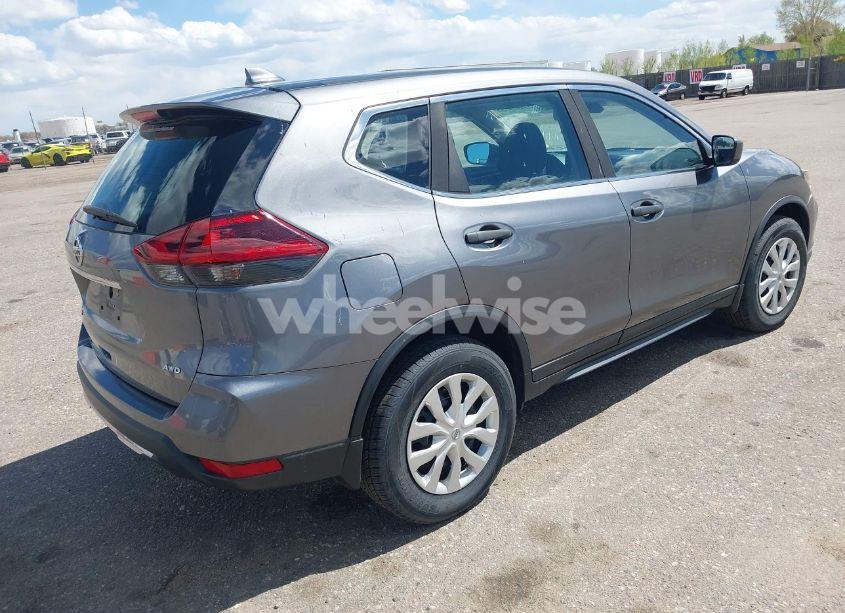 Photo 4 of 2019 Nissan Rogue S (VIN 5N1AT2MV5KC830564)