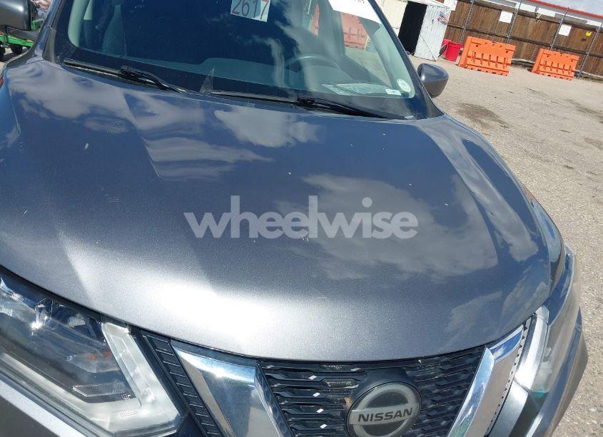 Photo 6 of 2019 Nissan Rogue S (VIN 5N1AT2MV5KC830564)