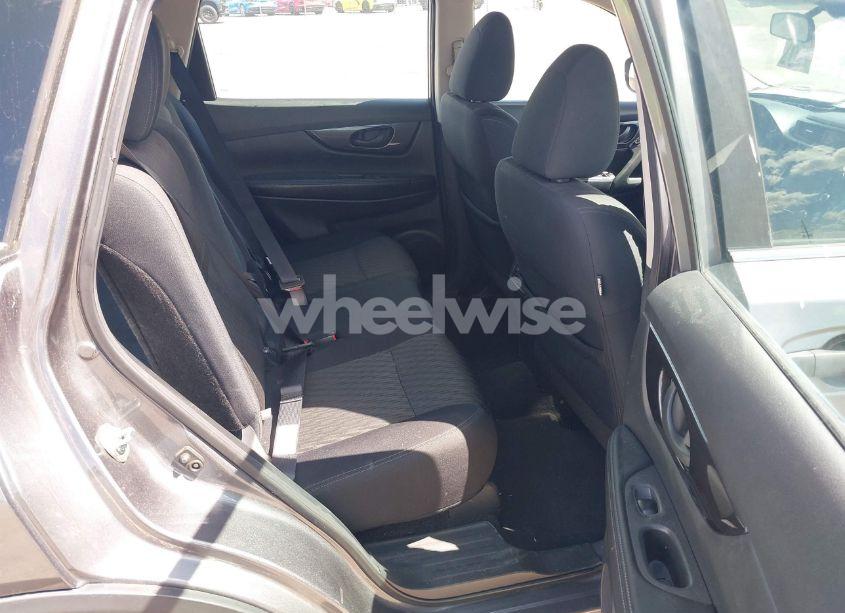 Photo 8 of 2019 Nissan Rogue S (VIN 5N1AT2MV5KC830564)