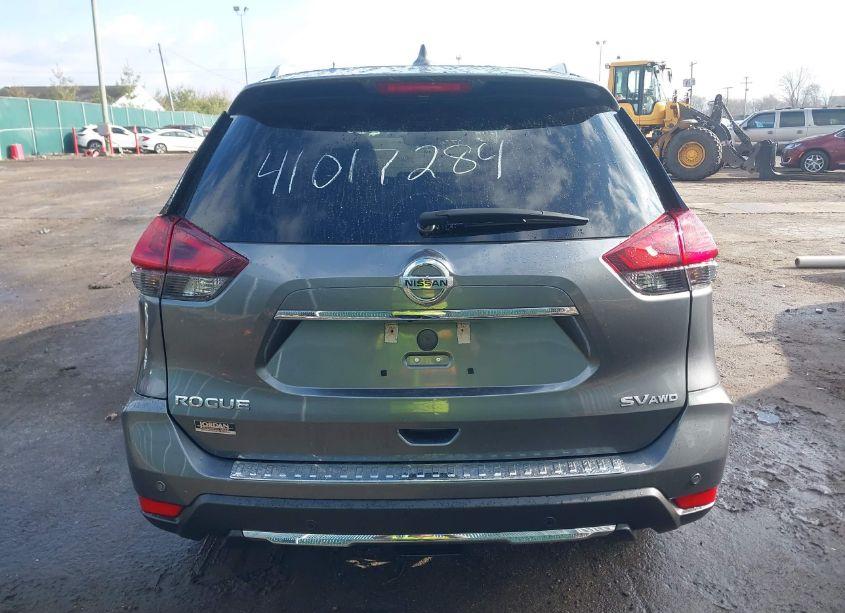 Photo 16 of 2019 Nissan Rogue SV (VIN 5N1AT2MV5KC845694)