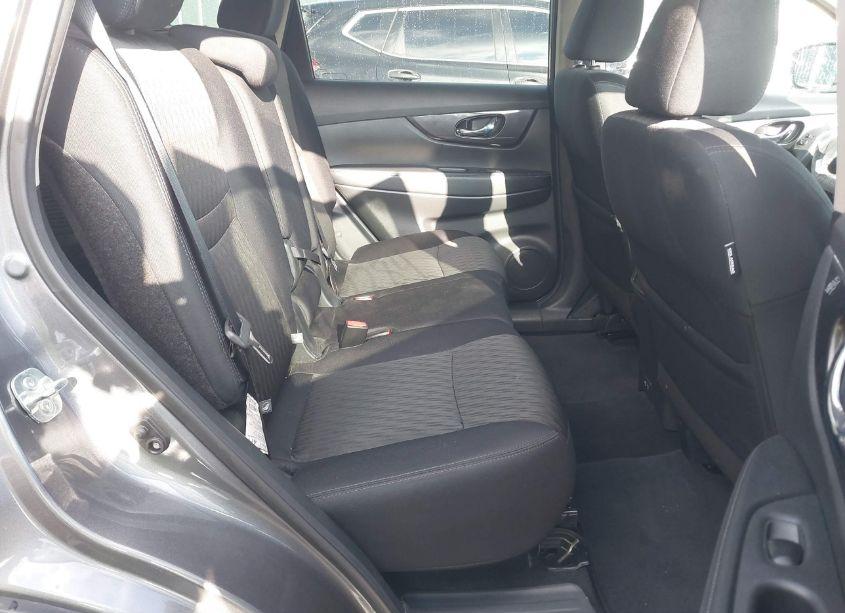 Photo 8 of 2019 Nissan Rogue SV (VIN 5N1AT2MV5KC845694)