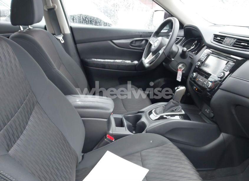 Photo 5 of 2020 Nissan Rogue S INTELLIGENT AWD (VIN 5N1AT2MV5LC719692)